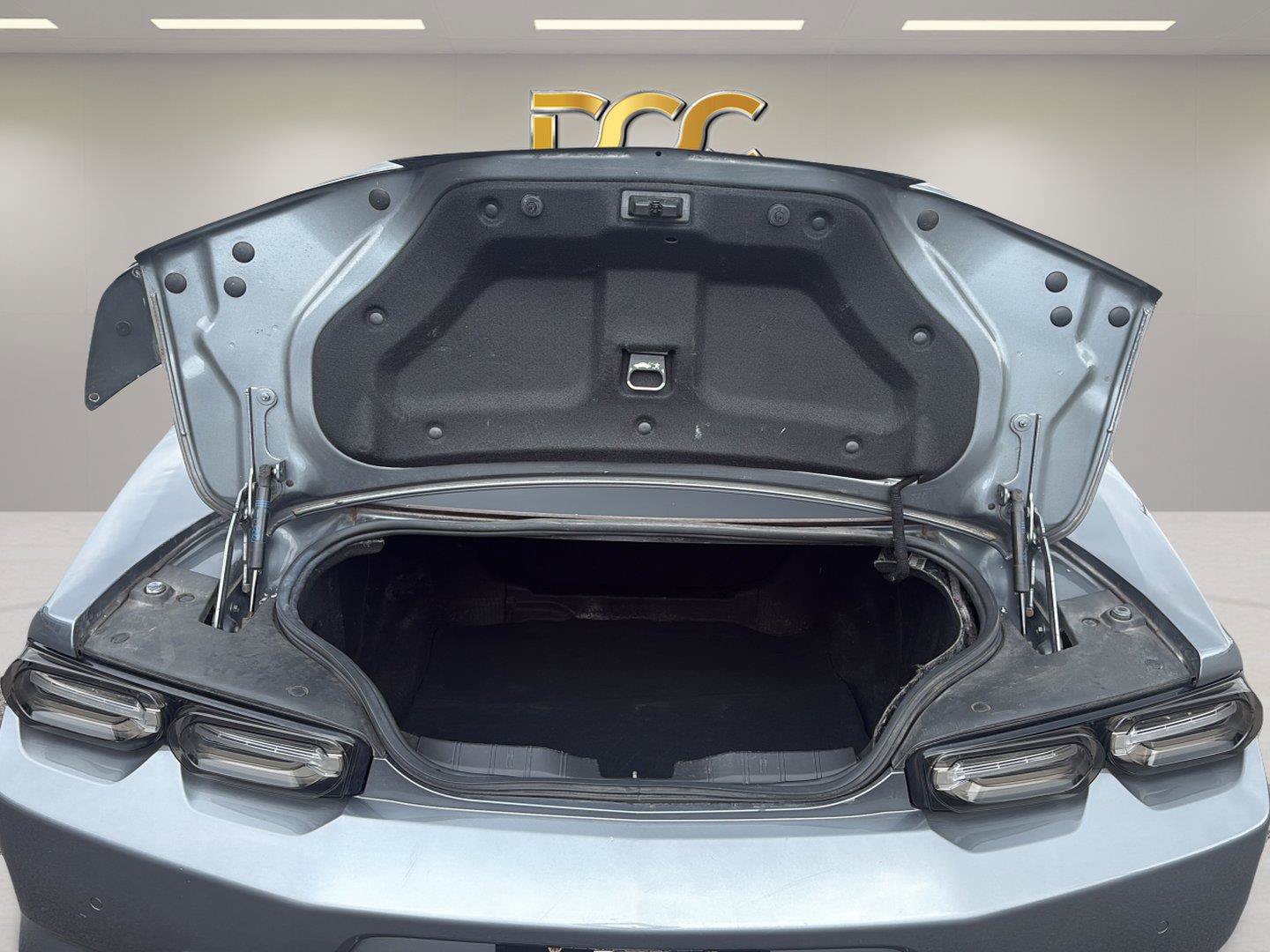 Used 2020 Chevrolet Camaro SS RWD image 25
