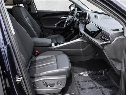 Certified 2025 Audi Q5 Premium w/ Convenience Package AWD/4WD image 26