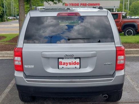 Used 2017 Jeep Patriot High Altitude FWD image 17