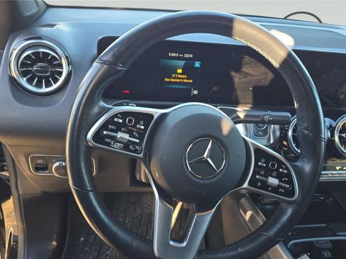 Used 2023 Mercedes-Benz GLB 250 4MATIC w/ Premium Package image 19