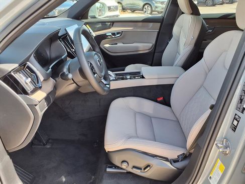 New 2026 Volvo XC90 B6 Plus w/ Protection Package Premier image 11