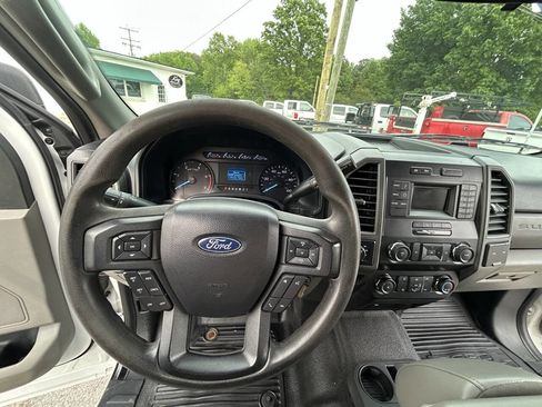 Used 2019 Ford F350 XL w/ Power Equipment Group AWD/4WD image 17