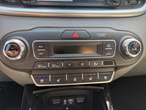 Used 2019 Kia Sorento SX w/ SX Touring Package FWD image 18