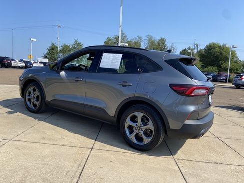 Used 2025 Ford Escape ST-Line FWD image 7
