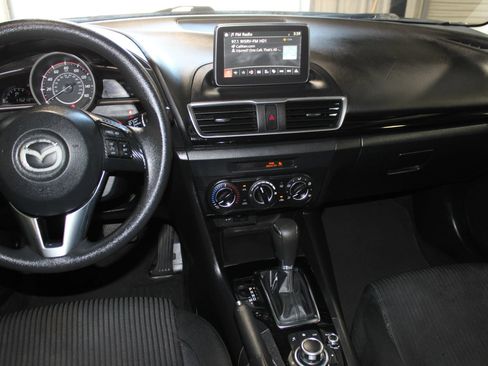 Used 2016 MAZDA MAZDA3 i Sport w/ Preferred Equipment Package FWD image 15