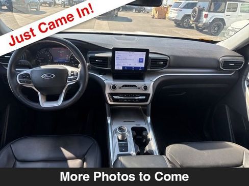 Used 2023 Ford Explorer XLT w/ Equipment Group 202A image 10