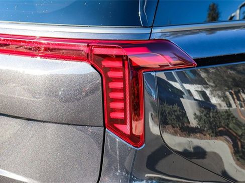 New 2025 Kia Carnival SX Prestige image 10