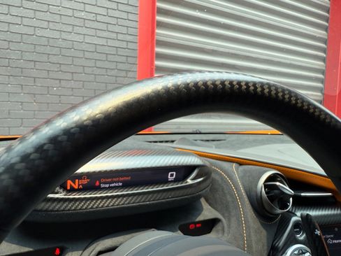 Used 2022 McLaren 720S Performance RWD image 53
