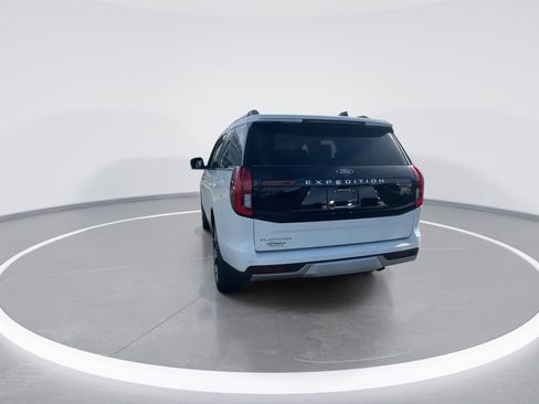 New 2026 Ford Expedition Platinum image 6