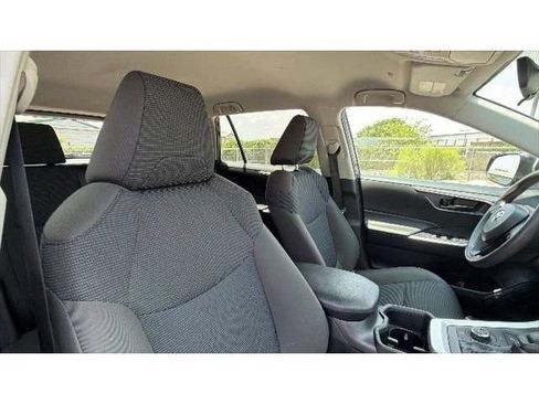 Certified 2025 Toyota RAV4 LE AWD/4WD image 39