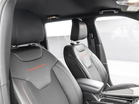 Used 2023 Jeep Compass Trailhawk w/ Trailhawk Convenience Group image 39