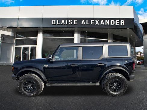 Used 2023 Ford Bronco Wildtrak image 7