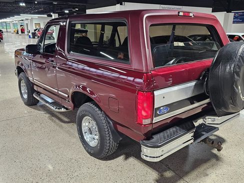 Used 1996 Ford Bronco XLT image 6