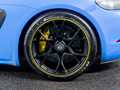 Used 2023 Porsche 718 Cayman GT4 RS w/ Weissach Package image 18