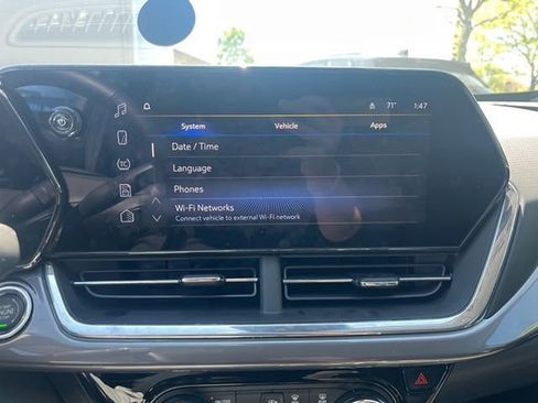 Used 2025 Chevrolet Trax ACTIV w/ Driver Confidence Package FWD image 13