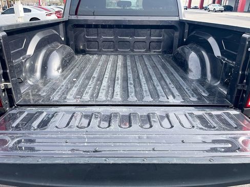 Used 2022 RAM 1500 Classic SLT RWD image 24