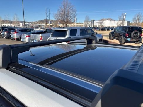 Used 2024 Volvo XC60 T8 Polestar image 8