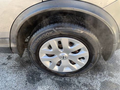 Used 2020 Nissan Rogue Sport S image 10