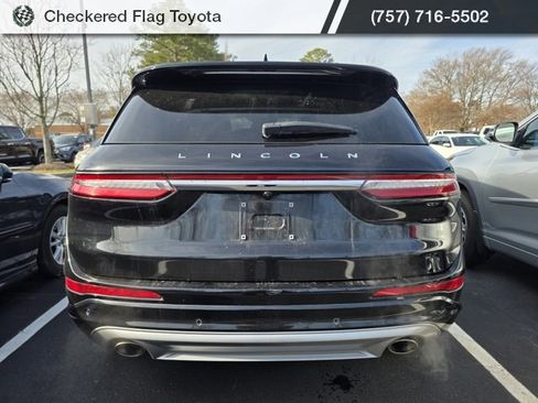 Used 2022 Lincoln Corsair AWD w/ Premium Package image 5