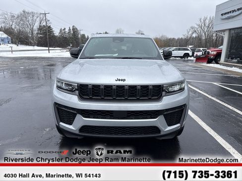 New 2026 Jeep Grand Cherokee Altitude AWD/4WD image 3