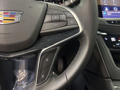 Certified 2025 Cadillac XT5 Premium Luxury image 36