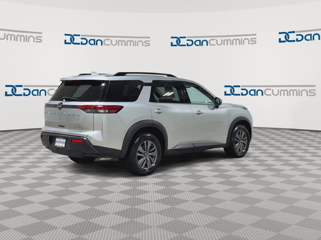 Used 2024 Nissan Pathfinder SV AWD/4WD image 8