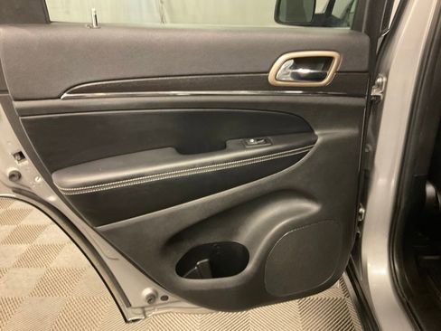 Used 2015 Jeep Grand Cherokee Limited AWD/4WD image 29