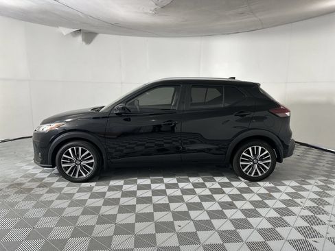 Used 2021 Nissan Kicks SV FWD image 5