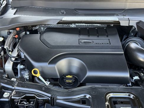 Used 2023 Land Rover Discovery Sport S image 30