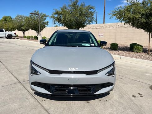 Used 2025 Kia EV6 Wind RWD image 4