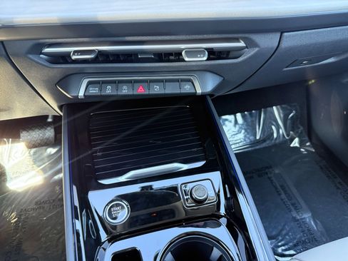 New 2026 Audi Q3 quattro 2.0T AWD/4WD image 13