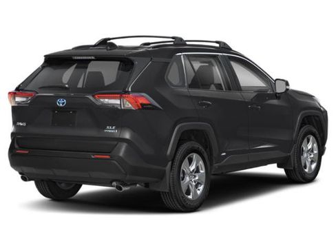Used 2023 Toyota RAV4 XLE AWD/4WD image 2