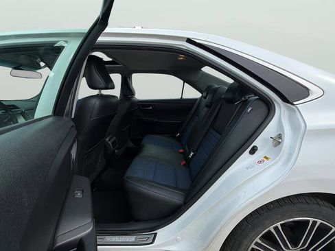 Used 2016 Toyota Camry SE image 33