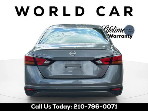 Used 2025 Nissan Altima 2.5 SV FWD image 4