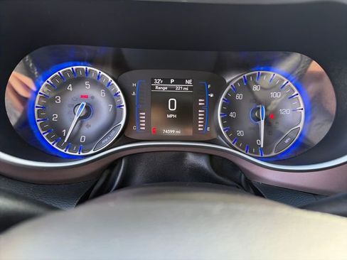 Used 2023 Chrysler Voyager LX FWD image 29