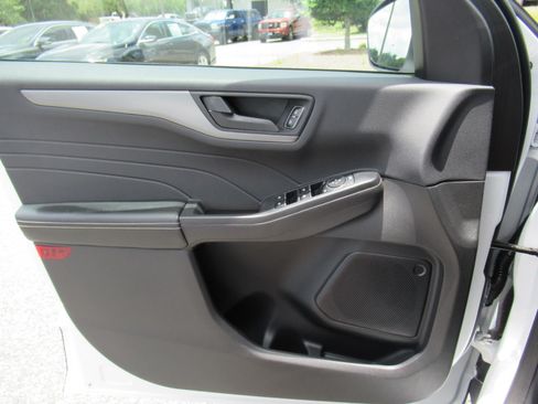 Used 2023 Ford Escape Active FWD image 18