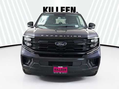 New 2026 Ford Expedition Active image 2