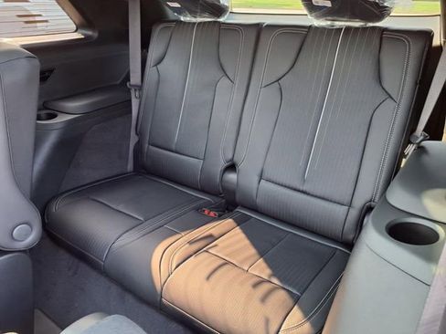 New 2026 Cadillac Vistiq Sport image 19