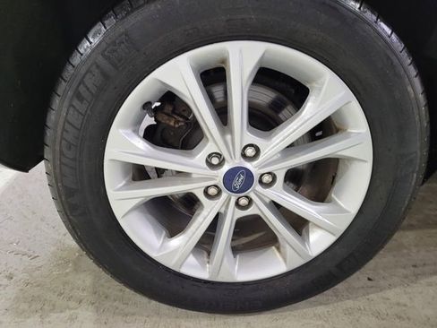 Used 2019 Ford Escape SE image 23