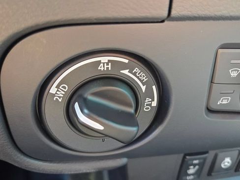 Used 2026 Nissan Frontier SV w/ SV Convenience Package AWD/4WD image 23