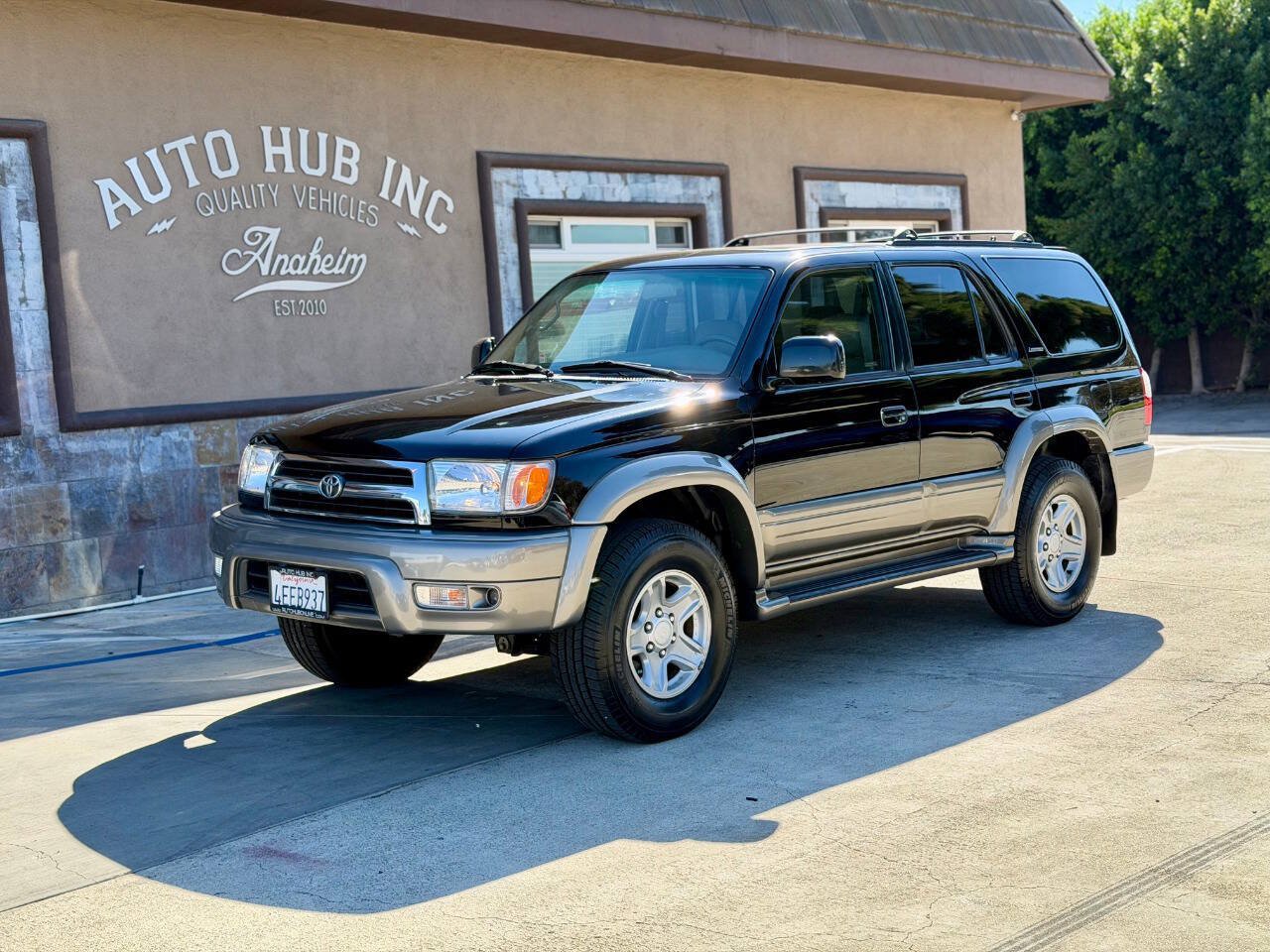 Used 1999 Toyota 4Runner Limited w/ Upgrade Value Pkg 5 RWD image 1