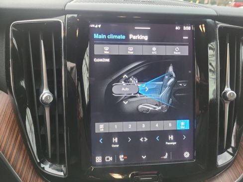 Used 2023 Volvo XC60 B5 Plus w/ Climate Package image 28