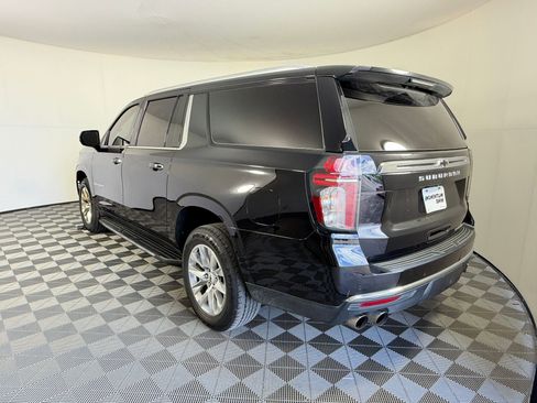 Used 2022 Chevrolet Suburban Premier AWD/4WD image 3