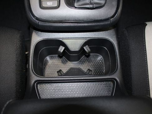 Used 2023 Honda CR-V LX image 29
