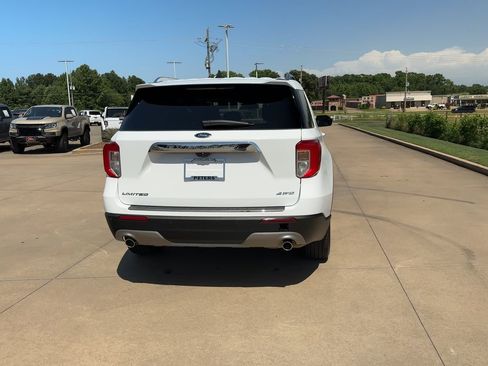 Used 2024 Ford Explorer Limited image 7
