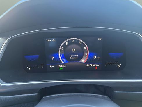 Used 2022 Volkswagen Tiguan SE image 13