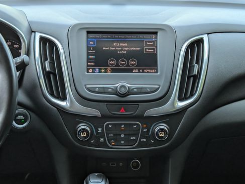 Used 2020 Chevrolet Equinox LT FWD image 26