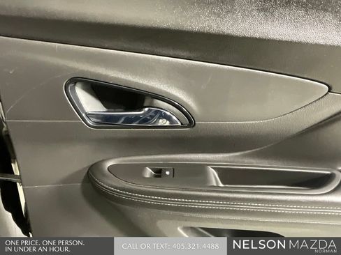 Used 2019 Buick Encore Sport Touring FWD image 23