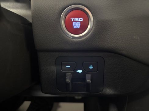 Used 2023 Toyota Tundra Limited image 18