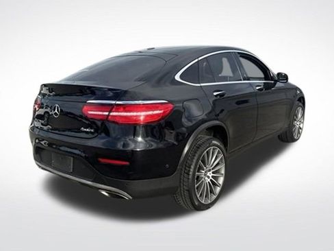 Used 2019 Mercedes-Benz GLC 300 4MATIC Coupe image 5